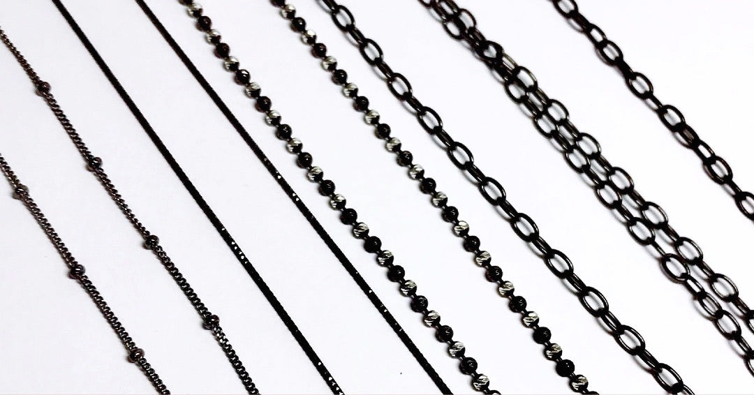 BLACK CHAINS SILVER