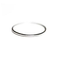 14kt White Gold Thin Band Ring 1mm